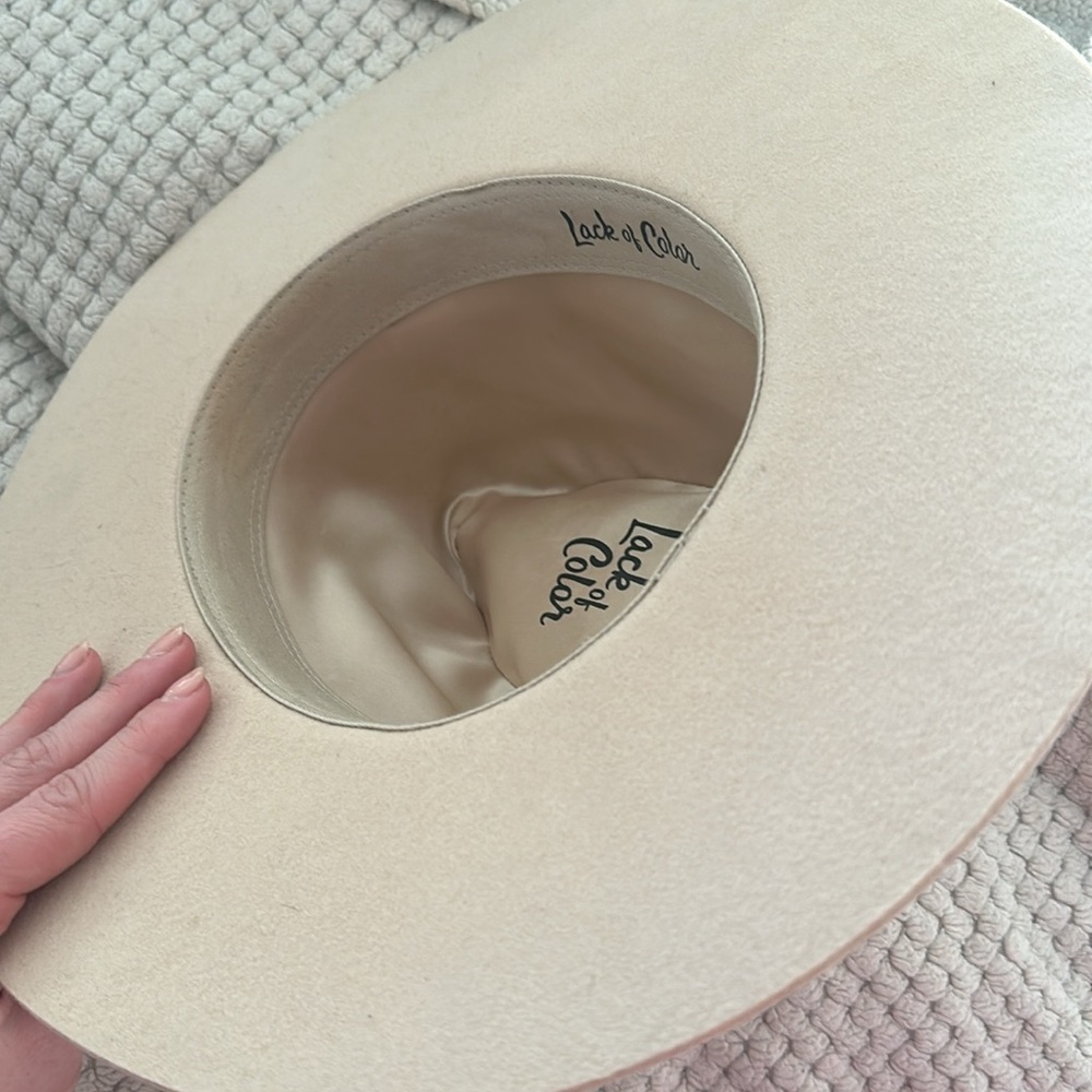 Lack Of Color Benson Tri Beige Tall Triangle Crown Fedora Size Med - wore twice - Picture 5 of 8